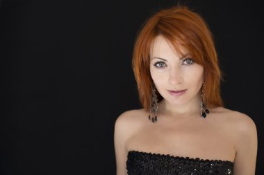 foxy saçlı güzel kız