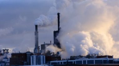 İsveç kağıt endüstrisi büyük bir sorun olsa ve kötü rüzgar koşullarında enerjiden yoksun olsa ve elektrik fiyatlarını yüksek tutsa bile tam basınçlıdır. Çekimler 29 Kasım 2021