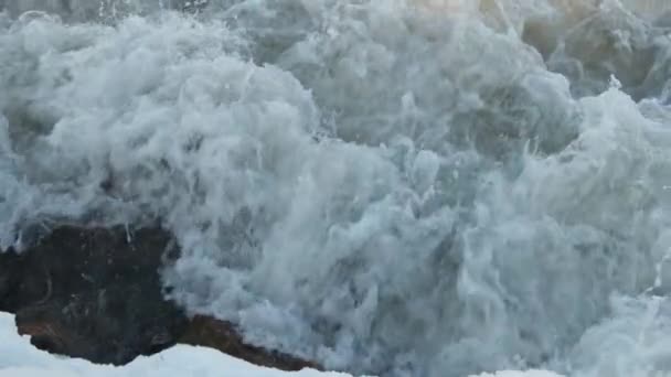 Mar Báltico Con Olas Durante Invierno Que Golpearon Costa Sueca — Vídeos de Stock