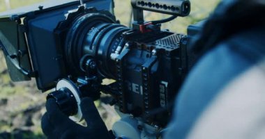 Profesyonel kameranın detayları. Çekim ve film yapımcılığı. Profesyonel ekipman.