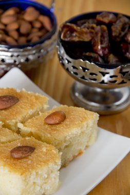 badem ve tarihleri ile Revani