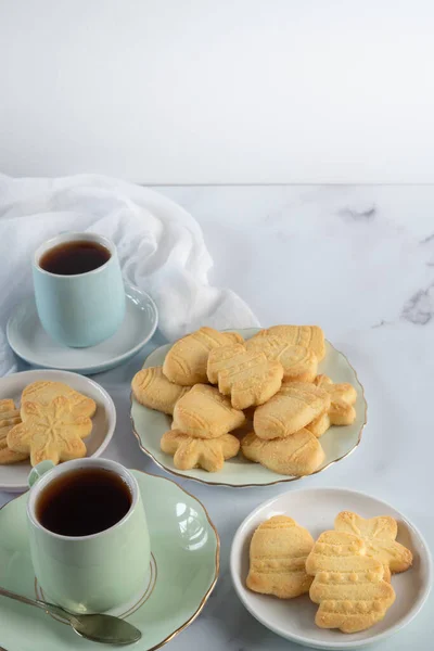 Setting Christmas Shortbread Tea Marble Table Vertical Copy Space — Stock Photo, Image