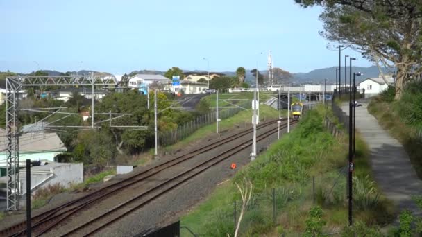 Tren Auckland City Transport — Vídeo de stock