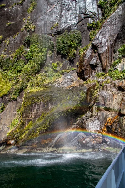 Regenboog Van Waterval Milford Sound Fiordland National Park Nieuw Zeeland — Stockfoto