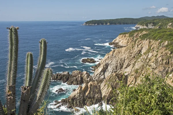 Pintoresca costa mexicana del océano Pacífico — Foto de Stock