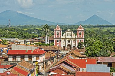 el calvario kilisede leon, nicaragua