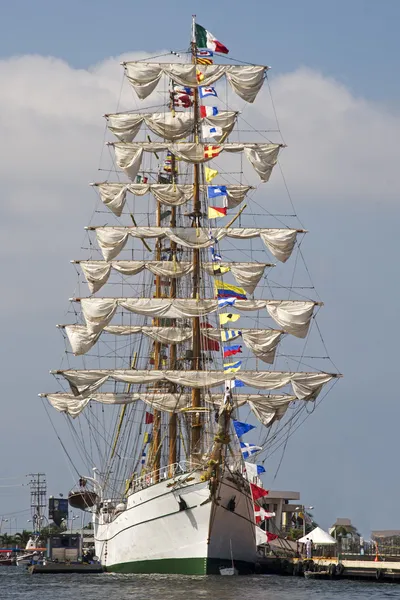 Majestic square rigger in port — Stock Photo, Image