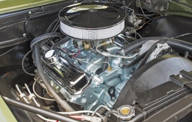 özelleştirilmiş v8 motor bölmesi