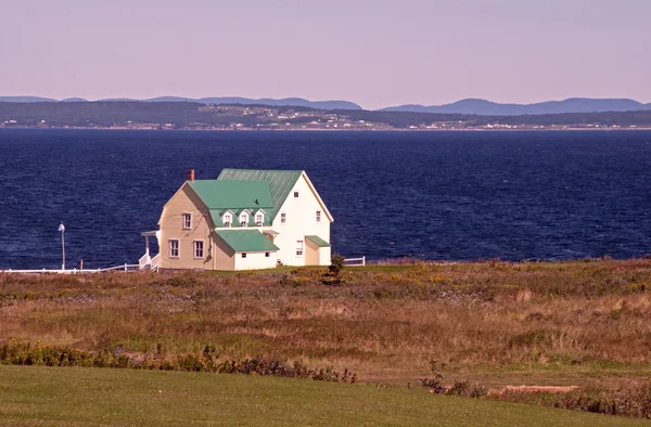 House by the Gulf of St. Lawrence — Stock Photo, Image