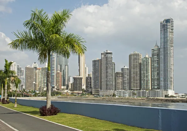 Gedeeltelijke weergave van panama city wolkenkrabbers Rechtenvrije Stockafbeeldingen