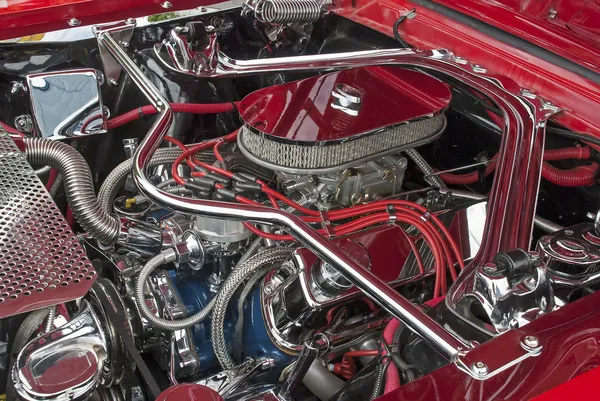 özelleştirilmiş v8 motor bölmesi