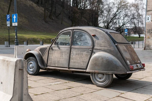 Polen Krakow Mars 2022 Mycket Gammal Gammal Och Populär Bilmodell — Stockfoto