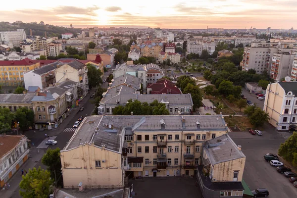 乌克兰 2015年7月4日 天空全景中央和历史部分 普迪尔市地区 日落期间有住宅建筑 革命前的建筑物 — 图库照片