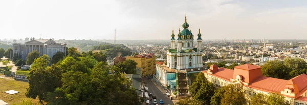 Киев Украина Августа 2014 Вид Воздуха Историческую Андреевскую Церковь Красивая — стоковое фото