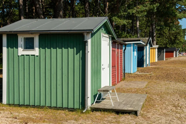 Pequenas Casas Pequenas Aconchegantes Multicoloridas Madeira Uma Praia Suécia Dia — Fotografia de Stock