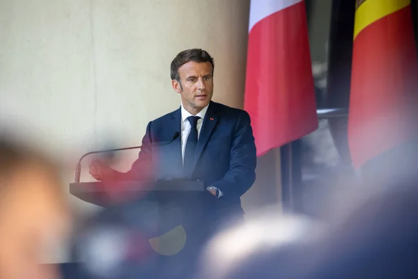 Chisinau, Moldova - 15 Haziran 2022: Fransa Cumhurbaşkanı Emmanuel Macron, Macron 'un Chisinau' daki resmi ziyareti kapsamında ortak basın toplantısı düzenledi.