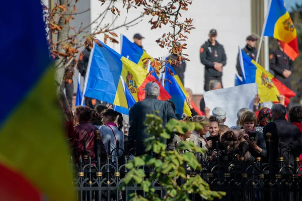 Chisinau, Moldova - 25 Eylül 2022: Chisinau 'da hükümet karşıtı miting. Chisinau 'daki 