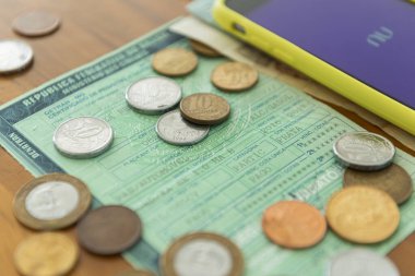 Bauru, Brezilya: 16, Ocak 2022. IPVA, motorlu taşıtların vergisi. Ehliyet belgesinin ödenmesi, arabanın Brezilya 'dan geçişine, IPVA yakınlarındaki para, bozuk para ve cep telefonlarına izin veriyor.