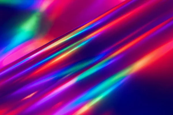 Yansıtıcı parlak neon tüplerin soyut görüntüsü