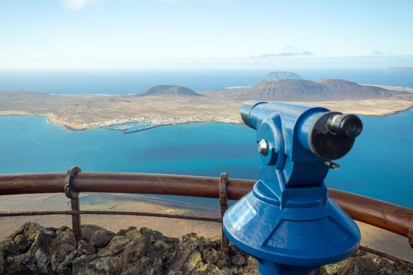 Island La Graciosa seen from Mirador del Rio, Lanzarote — Stock Photo, Image