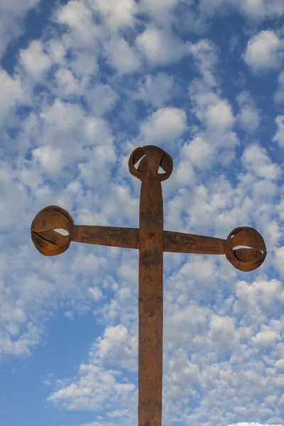 Cross and clouds — Stock Photo, Image