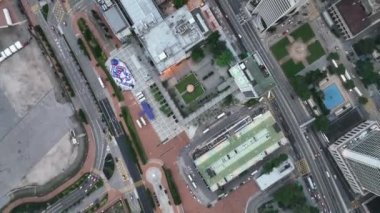 Hong Kong şehrinin merkez bölgesindeki hava görüntüsü.