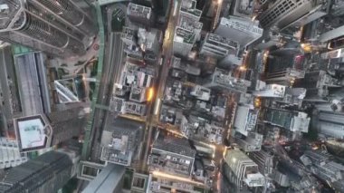 Hong Kong şehrinin merkez bölgesindeki hava görüntüsü.