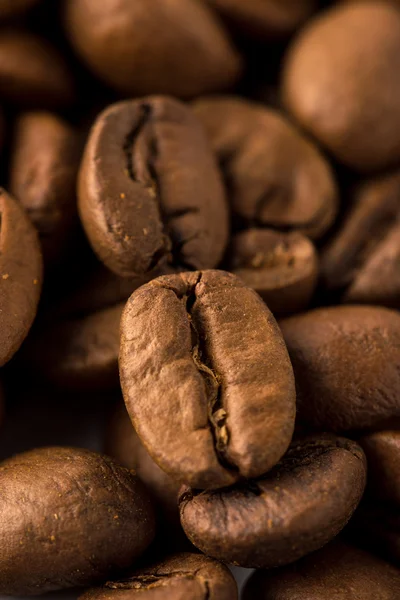 Gebrande bruine koffiebonen — Stockfoto