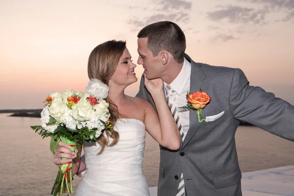 Bride and groom — Stock Photo, Image