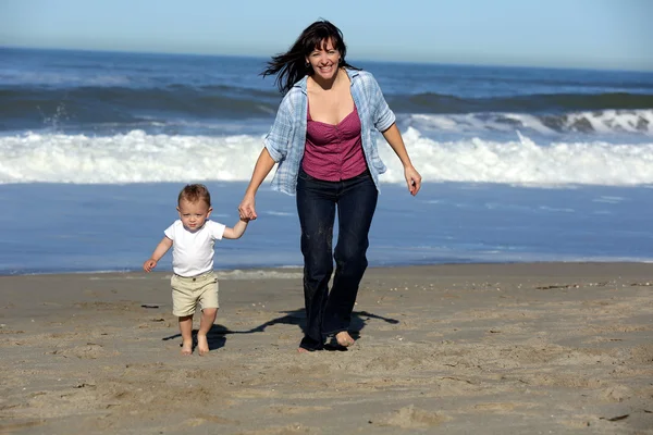 Spiaggia per famiglie — Foto Stock