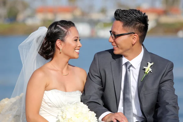 Bride and groom — Stock Photo, Image