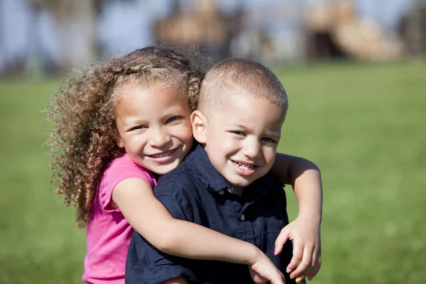 Hermano y hermana — Foto de Stock