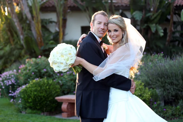 Bride and groom — Stock Photo, Image