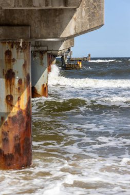 Muhteşem sahil beldesi Zinnowitz 'teki dalgalar Kullanım Adası' nın etrafını sardı.