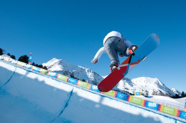 kuehtai, Avusturya - 14 Ocak: yog2012, Gençlik Olimpiyat Oyunları Innsbruck 2012, snowboard halfpipe, erkekler. Rider: victor habermacher üzerinden
