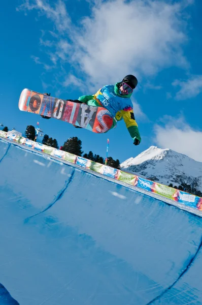 KUEHTAI, AUSTRIA - JANUARY 14: YOG2012, Youth Olympic Games Innsbruck 2012, SNOWBOARD Halfpipe, Men. Rider: Manex Azula from Spain — Stock Photo, Image