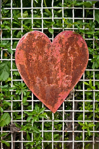 Rusty heart shape — Stock Photo, Image