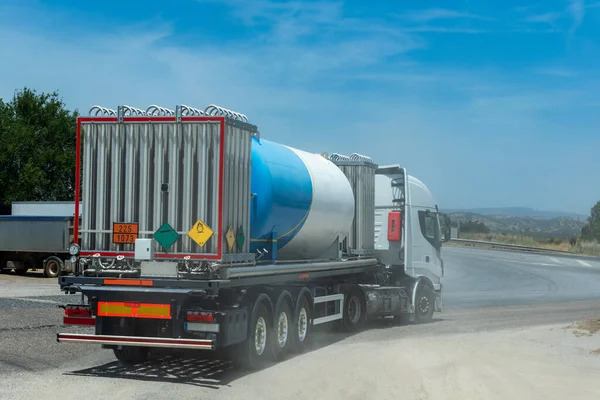 Tankwagen Voor Het Transport Van Cryogene Gassen Vloeibare Zuurstof Met — Stockfoto