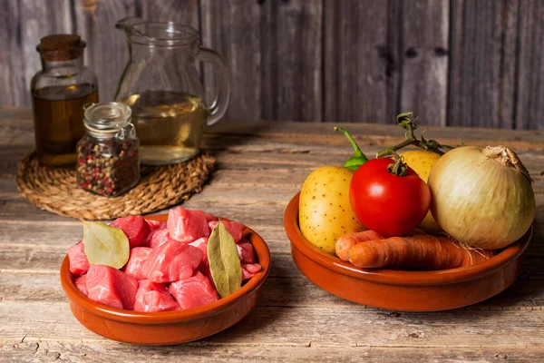 Ingredientes Guisado Carne Vaca Partes Carne Vaca Batatas Cebolas Pimentas — Fotografia de Stock