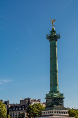 Temmuz Sütunu 1830 devriminin anısına Paris 'te anıtsal bir sütundur. Place de la Bastille 'in merkezinde yer alır..