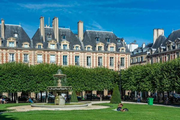 Parijs Frankrijk Augustus 2019 Place Des Vosges Oorspronkelijk Place Royale — Stockfoto