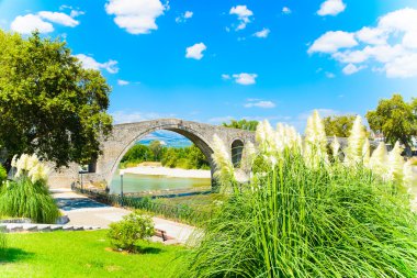 arta, Yunanistan Köprüsü