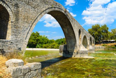 arta, Yunanistan Köprüsü