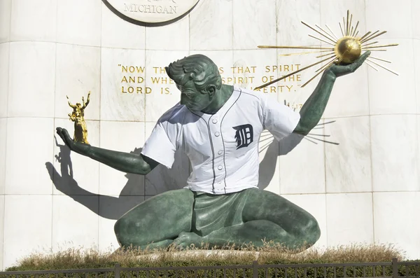 Espírito da estátua de Detroit com Detroit Tiger Baseball Jersey — Fotografia de Stock