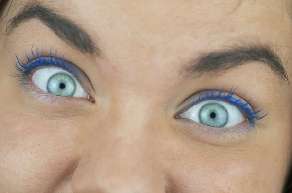 Blauwe ogen, opgewonden! — Stockfoto