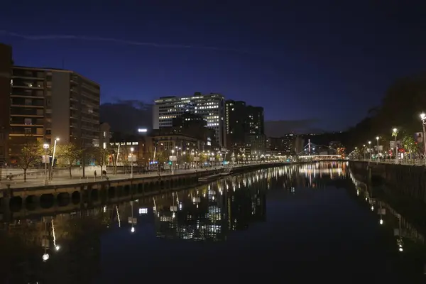 Byggnad Staden Bilbao — Stockfoto