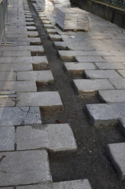 Şehirdeki inşaat alanında.