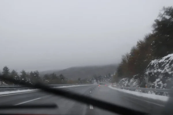 雨の日の運転 — ストック写真