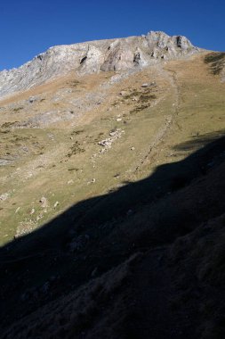 Bask ülkesinin dağlarında yürüyüş.