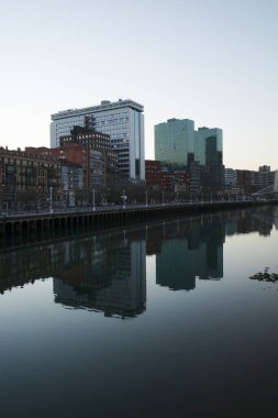 Bilbao şehrinin mimarisi.